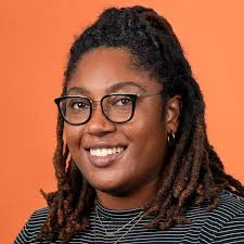 Earline Smiley's Instagram, Twitter & Facebook