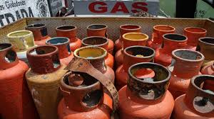 Esto es, el derecho a las pensiones, a la sanidad, a la protección frente al desempleo, a la educación, la cultura y los servicios públicos (electricidad, agua, gas). Gas Bienestar What Is It And Why Will This Public Company Be Created