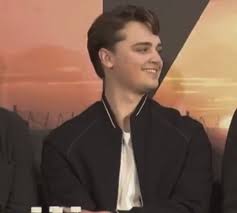 Pin By Maria Lils On Dean Charles Chapman Dean Charles Chapman Charles Dream Casting