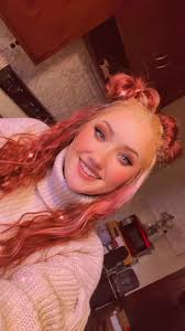 Not me stuffing my jeans with a pillow 😅