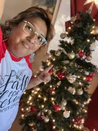 Merry Christmas Eve Eve! Here's a throwback to our beloved￼￼ Rossi, who  sadly passed away at age 5 from cancer. He'll always be one of the cutest  Santa's 🎅🏻🎄❤️