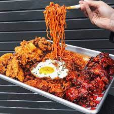 Rasa mie aceh yang istimewa karena tekstur mie yang tebal dan kuah yang gurih serta pedas membuat rasanya tak terlupakan. Makanan Pedas Memang Sedap Menyelerakan Tapi Tak Baik Untuk Perut Dr Ni Kongsikan Sebabnya Keluarga