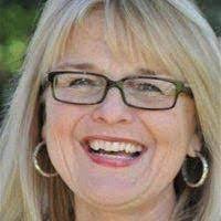 Luann Barlow's Instagram, Twitter & Facebook