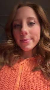 Taryn Harris's Instagram, Twitter & Facebook