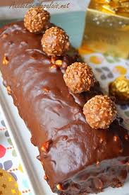 Buche Aux Ferrero Rochers Facile Aux Delices Du Palais Recette Dessert Noel Facile Gateaux Et Desserts Roule Au Nutella