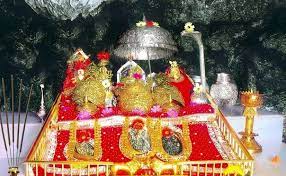 The pilgrims of vaishno devi mandir (mata rani) also believe that the goddess herself calls to her children (devotees), and if she wishes they are pulled to her, no matter where they are. Mata Vaishno Devi Temple Yatra Info Katra Jammu Kashmir