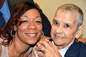 Eva Saunders Obituary