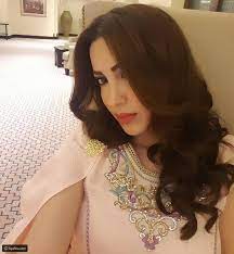 صور نسرين طافش تتألق في دبي بقفطان من تصميم سلمى بن عمر arab celebrities fashion caftan
