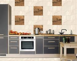 Kitchen wall tiles में सभी साइज मिलती है। kitchen wall art decor में आमतौर पे ज्यादातर लोग किचन में photo fream लगते है। 20 Latest Kitchen Wall Tiles Designs With Pictures In 2021