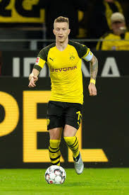 Lacing options for the different foot shapes and types of players for you to shine on the pitch with the future like marco reus and antoine griezmann: Dortmund Germany December 01 Marco Reus Of Dortmund Controls The Ball During The Bundesliga Match Between Borussia Dortmund And Sp Reus Dortmund Marco Reus