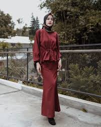 Urutan warna kabel straight dan cross. Ootd Hijab Warna Merah Maroon Paduan Warna Merah Delia Hijab