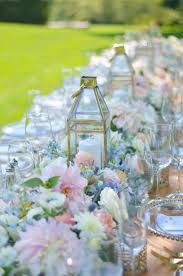 結婚式テーブル装花 フラワーガーランド でウェディングを豪華に 結婚式 テーブル 装花 テーブル 装花 結婚式 テーブル