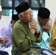 Adibning 40 dan ortiq kitobi chop etilgan. Najib S Sumpah Laknat Five Things To Know Malaysia Malay Mail