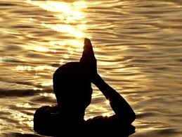 આજે ભગવાન વિષ્ણુની પૂજા અને દાન કરવાથી અનેક યજ્ઞ કરવા જેટલું પુણ્ય મળે છે | Margashirsha Purnima, The Last Day Of The Month Of Aghan, Today, Holy Bath And Charity Will Get