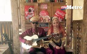 Kami menawarkan perkhidmatan sewaan pelamin mini untuk majlis bertunang, berendoi/cukur jambul atau nikah di sekitar perak, selangor dan kuala lumpur. Diy Pelamin Pallet Kayu Trend Pict