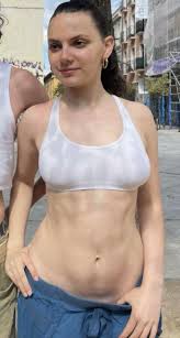 Hot Celeb Pics on X: Dafne Keen t.coBMwnynnftU  X