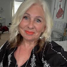 My Poem of the Day : 14/2/25 VALENTINE TRADITIONS Throughout the Centuries  there have been Many different traditions for Valentines From little hand  written notes or letters Flowers of various kinds and