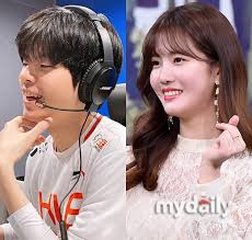 뎊맘 삭제업) 데프트 연애 증거 모음.jpg앱에서 작성. Mwnrvijcughb6m