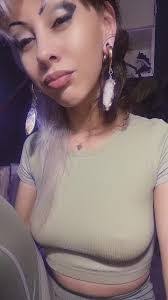 Brianna Bentley's Instagram, Twitter & Facebook