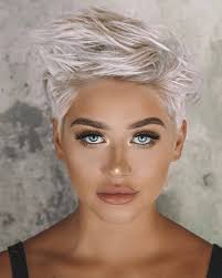 Coole Kopfchen Diese 10 Femininen Undercuts Sind Einfach Genial Haare Stylen Haare Stylen Haare Stylen Frauen Schone Frisuren Kurze Haare