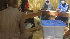 Vous y verrez par exemple, les zones de haute pression (a) auront un ciel clair, tandis que les zones. Elections Presidentielles Au Tchad Jour De Vote Dans Le Calme Apres Une Campagne Sous Tension Bbc News Afrique