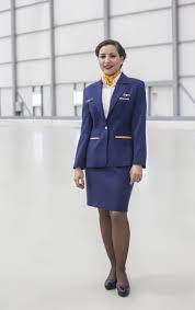 Today here are the evidence that illustrate all the smile on the air! Fantastic Cabin Crew Ryanair Cabin Crew Flight Attendant Uniform Cabin