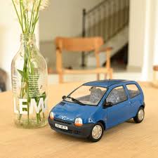 Image result for Bleu 1995 Renault