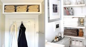 Portatevi presso un centro per il bricolage e fai da te attrezzato per il taglio e acquistate un pannello di legno lamellare 205cmx305cm x 3cm di spessore che vi farete rifilare e dividere in 2 parti uguali 100x300cm, sia per. 11 Soluzioni Economiche E Ingegnose Per Ottimizzare Lo Spazio In Bagno Con Mensole E Ripiani Creativo Media