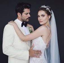 Maybe you would like to learn more about one of these? Fahriye Evcen In Gelinligi Hakkinda Modacisi Sonunda Konustu Internet Haber