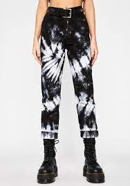 I've been itching to do a new project while we're in quarantine, but since i can't go to the fabric store to get fabric, i decided to give bleach tie dye a try with a black sweatshirt i already own and bleach from my cleaning supplies cupboard. Denim Bleach Tie Dye Jeans Boyfriend High Waisted Black White Dolls Kill