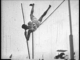 Saut à la perche médailles olympiques jeux olympiques sports olympiques abdos serrés saut en longueur femmes londres. Saut A La Perche Olympiade Allemagne 1936 Sd Stock Video 995 102 948 Framepool Stock Footage