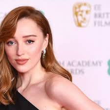 Bridgerton actress who is currently dating a well known American comedian  and TV star