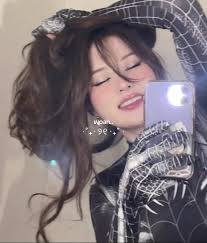 Not Really A Face Reveal But I Look Like This Brown Hair with Bear