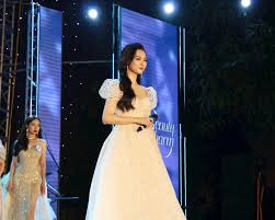 Sự thật về Hoa khôi Ngoại thương Trần Hà Linh bị lộ clip nóng