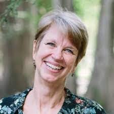 Carolyn Chipman's Instagram, Twitter & Facebook