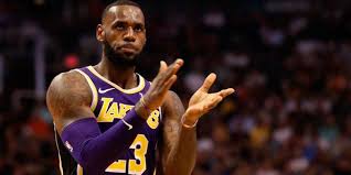 Se centra en los juegos en vivo de la nba hasta el pitido, incluye crunchtime alert, similar a las puntuaciones de la nba. Ver Aqui Nba En Vivo Online Gratis 2018 2019 Lakers Vs Denver Nuggets Detroit Pistons Vs Cleveland Cavaliers Orlando Magic Vs Portland Trail Blazers Oklahoma City Thunder Vs Boston