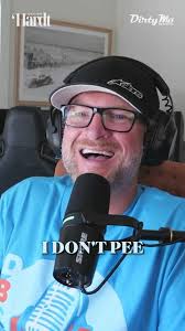 Are you one of them pool pee-ers, hm?! 🏊‍♂️