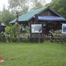 Di taman kediaman saya dilengkapi sebuah taman rekreasi yang indah. Pengalaman Aktiviti Trekking Di Taman Rekreasi Paya Bakau Sijangkang