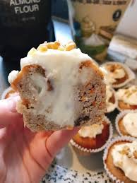 Muffins Keto Hyper Moelleux Aux Carottes A La Minne Desserts Keto Recipes Low Carb Keto