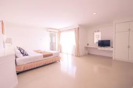 Rajpracha Sport Resort ราชประชา สปอร์ต รีสอร์ต traveling guide by Touronthai