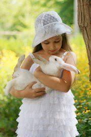 بنت بيده ارنب صور اطفال Cute Babies Beautiful Children Animals