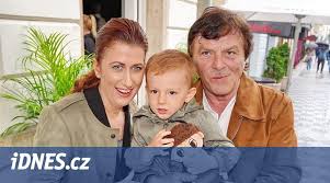 Jak vzpomíná na éru caruso show a jak dopadl zážitek Pavel Travnicek Manzelka By Rada Vilku Ve Francii Idnes Cz