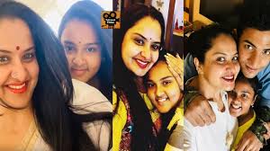 À°ª À°°à°à°¤ À° À°¤ À°° À° À°¤ À° À°¦ À° À° À°¦ Actress Pragathi Family Photos Pragathi Husband Daughter And Son Youtube She made her debut as an actor in the movie veetla visheshanga along side k. à°ª à°°à°à°¤ à° à°¤ à°° à° à°¤ à° à°¦ à° à° à°¦ actress pragathi family photos pragathi husband daughter and son