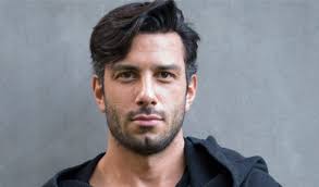 Ricky martin has announced he and husband jwan yosef are expecting their fourth child together via surrogate. Jwan Yosef Biography And Everything To Know About Ricky Martin S Husband Networth Height Salary