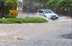 Die feuerwehr musste immer wieder ausrücken. Schwere Gewitter In Deutschland Kind Vom Blitz Getroffen Ein Mann Stirbt Web De