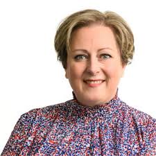 Vandaag een mooi gesprek gehad met onze stadsdichter Michelle Brouwer. Over  de stad, jongeren, inspiratie en natuurlijk over cultuur. Prachtig hoe jij  naar de stad kijkt; “Normaal woon ik hier alleen… |