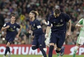 Game number in starting lineups: Real Rozbil Valencie Kapitany Gol Benzemy Fantastyczna Zmiana Asensio Super Express