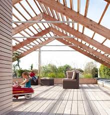 Dachterrasse Mit Uberdachung Als Satteldach Konstruktion Terrassenuberdachung Terrasse Uberdachung Holz Uberdachung Terrasse
