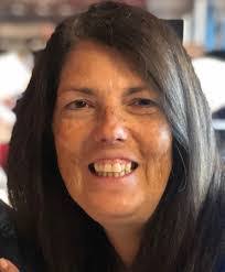 Lori Hewlett's Instagram, Twitter & Facebook