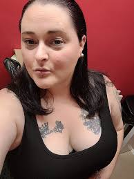 Hello! Lets give this a go then. Im 36 living in Birmingham & it would be  nice to meet more people! No snowflakes though, I can't deal with people  who are easily